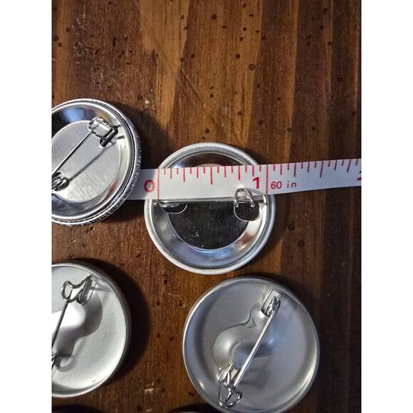 Set‎ of 6 1" Gaming related Pinbacks EUC - Picture 3 of 3